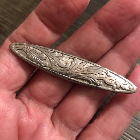 Vintage Oval Bar Pin Scrollwork, Engraved Flourish Design Oblong Shape - Picture 9 of 12